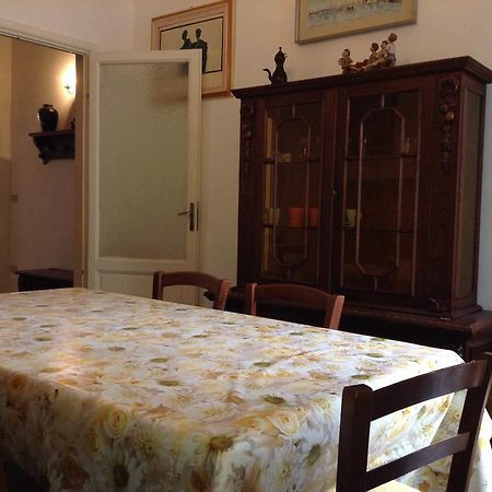 Casa Sara Villa Виареджо Стая снимка