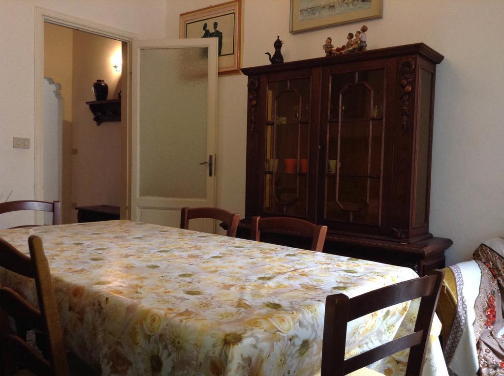 Casa Sara Villa Виареджо Стая снимка